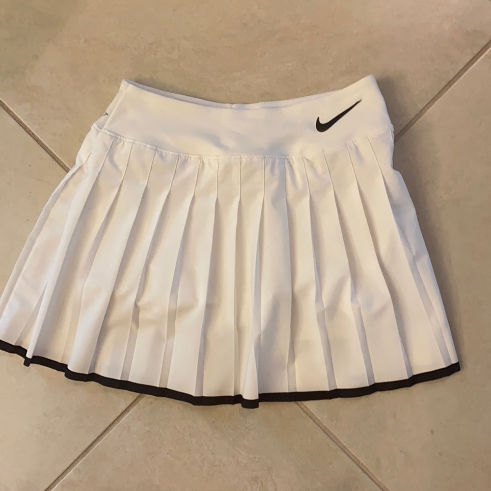 Nike Woman’s tennis skirt